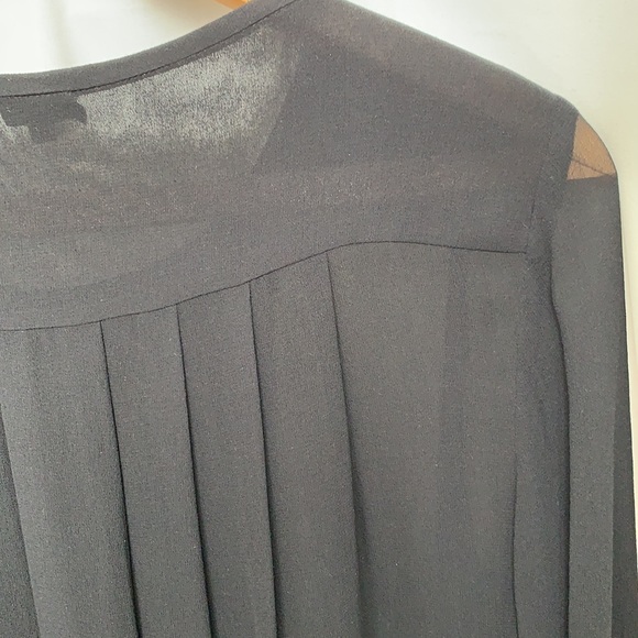 Aritzia T.Babaton Silk Blouse - Picture 9 of 9